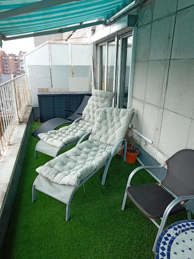 Liege Centre Mediacite Appartement Possible Parking Terrasse Immense 8Eme Pour 2 Personnes Buitenkant foto