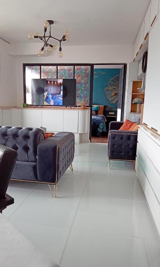 Liege Centre Mediacite Appartement Possible Parking Terrasse Immense 8Eme Pour 2 Personnes Buitenkant foto