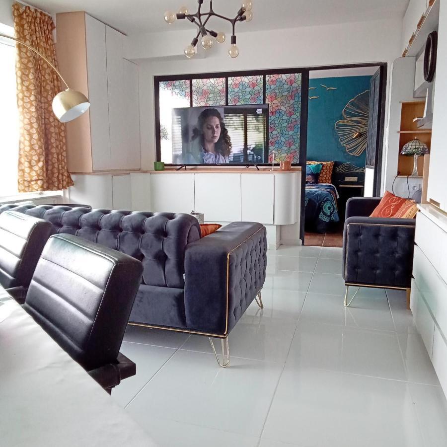 Liege Centre Mediacite Appartement Possible Parking Terrasse Immense 8Eme Pour 2 Personnes Buitenkant foto