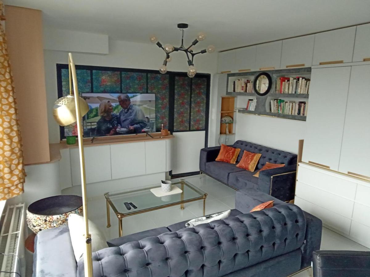 Liege Centre Mediacite Appartement Possible Parking Terrasse Immense 8Eme Pour 2 Personnes Buitenkant foto