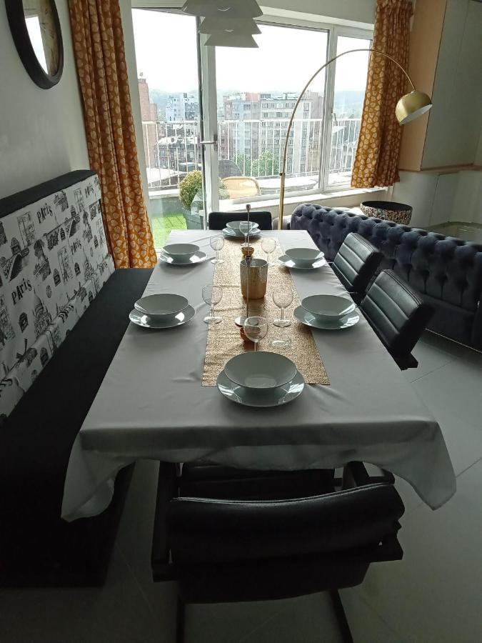 Liege Centre Mediacite Appartement Possible Parking Terrasse Immense 8Eme Pour 2 Personnes Buitenkant foto